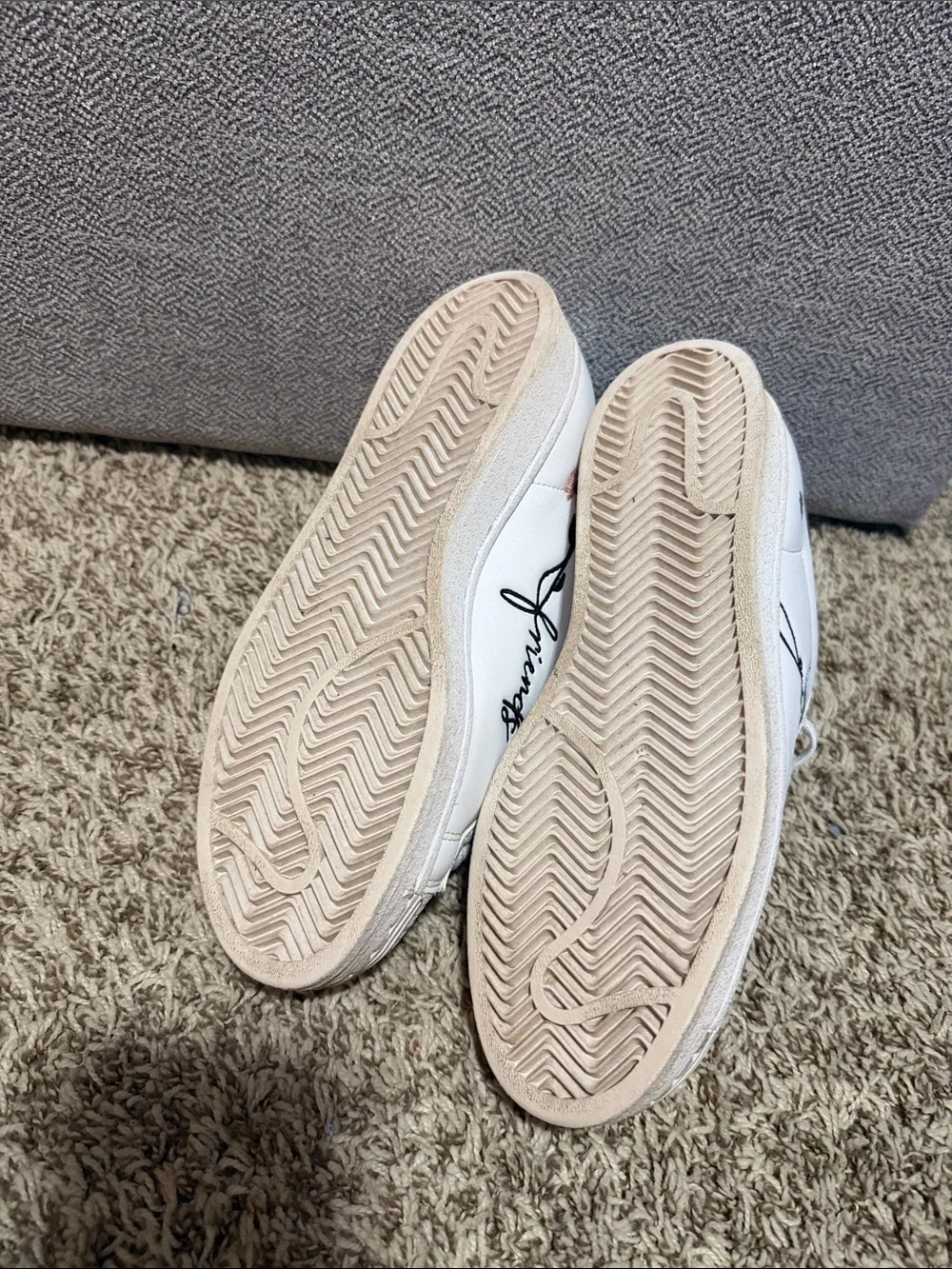 adidas White Low-Top Sneakers with Green Logo and Black Heel